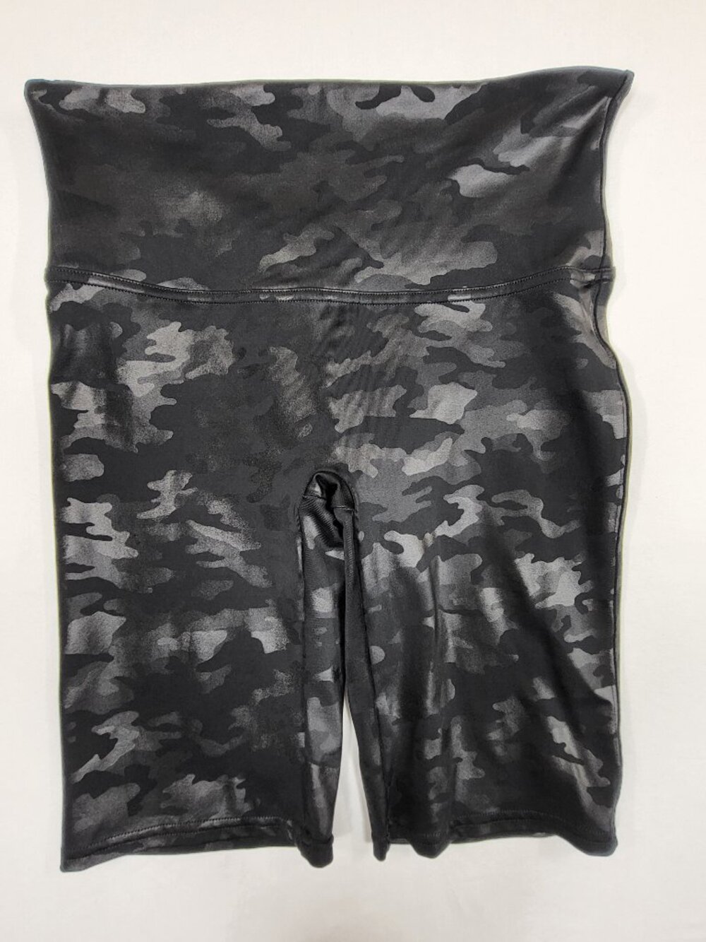 Spanx Faux Leather Camo Bike Shorts High Waist Black L 50173R